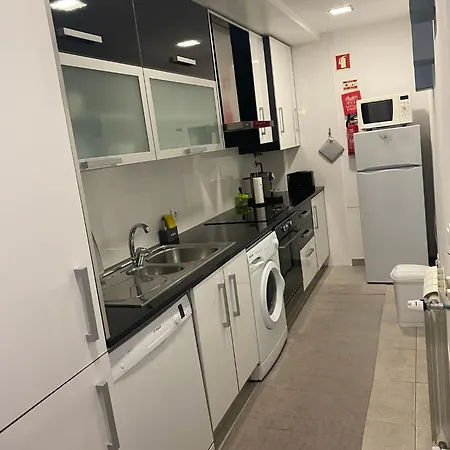 Sunset House / Casa Por Do Sol Nazaré